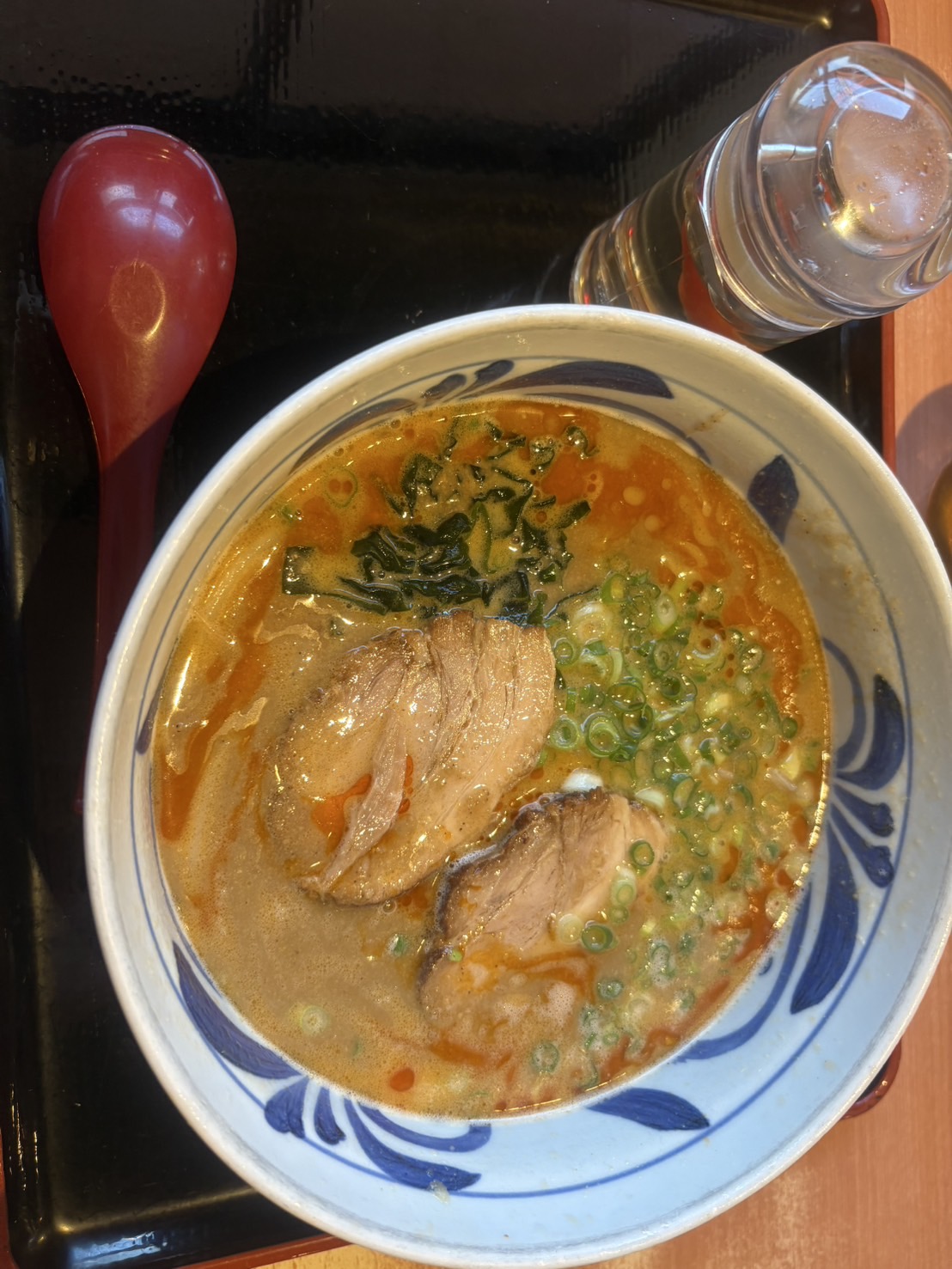 ゆるブログだよ〜🐰今日はお団子ヘアでラーメントーク♡